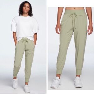 CALIA Women's Truelight Cargo Pocket Joggers Medium